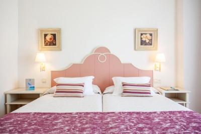 Grupotel Macarella Suites 8 Grupotel Macarella Suites 8