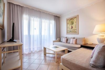 Grupotel Macarella Suites 4 Grupotel Macarella Suites 4