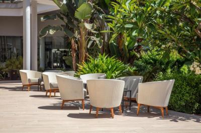 Radisson Blu Resort 8 Radisson Blu Resort 8