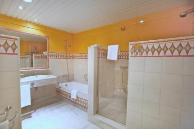 Guadacorte Park Hotel 4 Guadacorte Park Hotel 4