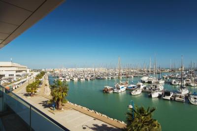 Hotel Suites Puerto Sherry 2 Hotel Suites Puerto Sherry 2