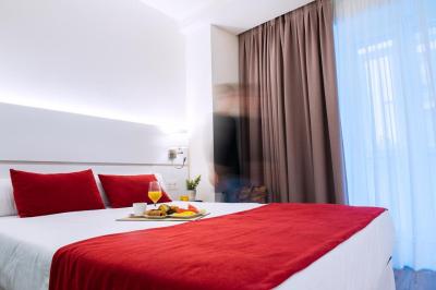 Hotel Pompaelo Plaza del Ayuntamiento 8 Hotel Pompaelo Plaza del Ayuntamiento 8