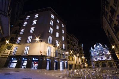 Hotel Pompaelo Plaza del Ayuntamiento 3 Hotel Pompaelo Plaza del Ayuntamiento 3