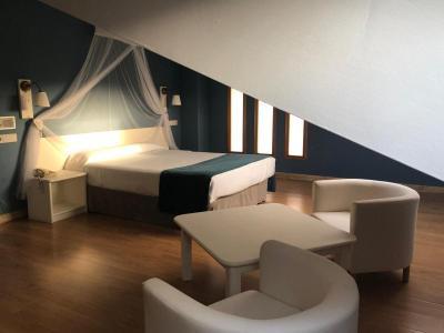 Hotel Jakue Puente la Reina 2 Hotel Jakue Puente la Reina 2