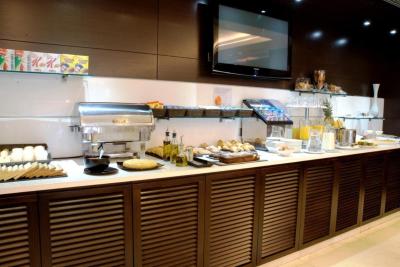 Hotel Zenit Pamplona 6 Hotel Zenit Pamplona 6