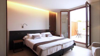 Hotel Raval de la Mar 9 Hotel Raval de la Mar 9