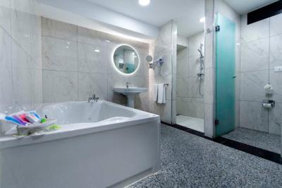 Paradise Park Fun Lifestyle Hotel 7 Paradise Park Fun Lifestyle Hotel 7