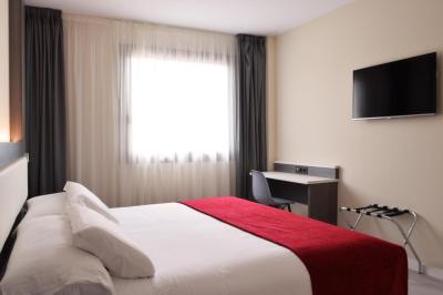 Hotel New Bilbao Airport 9 Hotel New Bilbao Airport 9