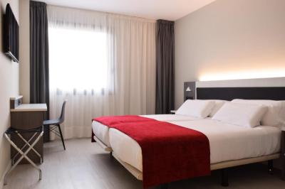 Hotel New Bilbao Airport 8 Hotel New Bilbao Airport 8