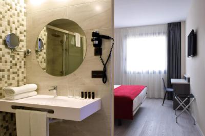 Hotel New Bilbao Airport 7 Hotel New Bilbao Airport 7