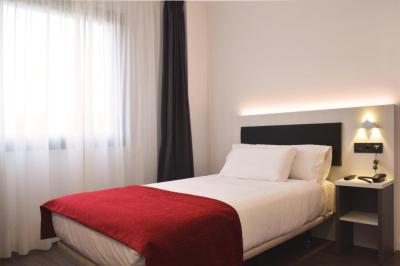 Hotel New Bilbao Airport 3 Hotel New Bilbao Airport 3