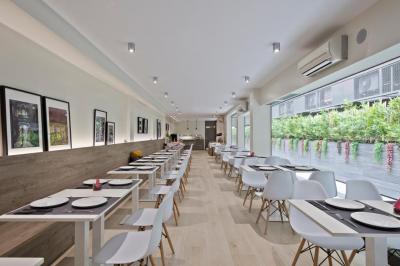 Aparthotel Bcn Montjuic 5 Aparthotel Bcn Montjuic 5