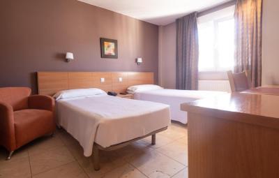 Hotel Apartamentos Ciudad de Lugo 4 Hotel Apartamentos Ciudad de Lugo 4