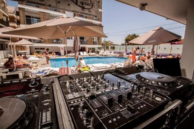 Ryans Ibiza Apartments 3 Ryans Ibiza Apartments 3