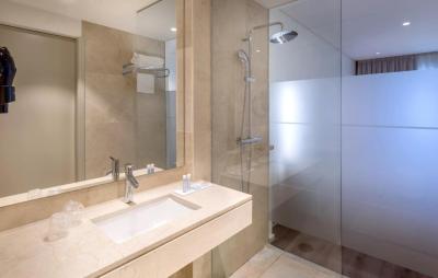 Oporto Airport & Business Hotel 5 Oporto Airport & Business Hotel 5