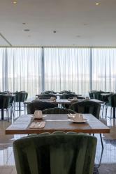 Oporto Airport & Business Hotel 4 Oporto Airport & Business Hotel 4