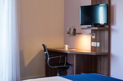 Holiday Inn Express Lisbon Alfragide by IHG 5 Holiday Inn Express Lisbon Alfragide by IHG 5