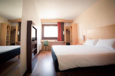 ibis Grenoble Gare Hotel 9 ibis Grenoble Gare Hotel 9