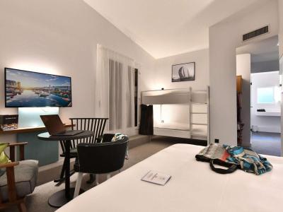 ibis Styles Brest Centre Port 2 ibis Styles Brest Centre Port 2