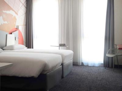 ibis Styles Poitiers Centre 8 ibis Styles Poitiers Centre 8
