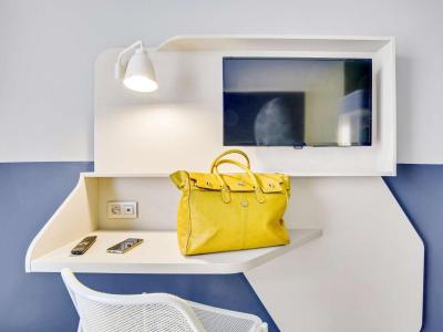 ibis Styles Paris Charles de Gaulle Airport 2 ibis Styles Paris Charles de Gaulle Airport 2