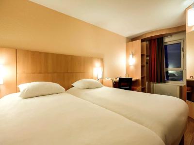 ibis Clermont Ferrand Sud Herbet 2 ibis Clermont Ferrand Sud Herbet 2