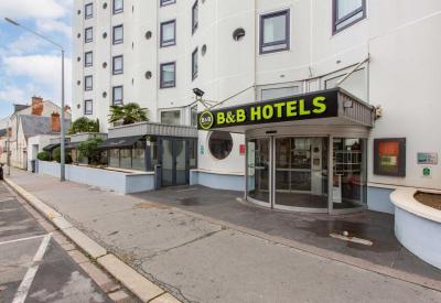 B&B HOTEL Orléans Centre Foch 8 B&B HOTEL Orléans Centre Foch 8