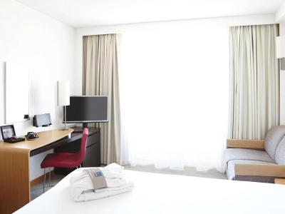 Novotel Amboise 2 Novotel Amboise 2