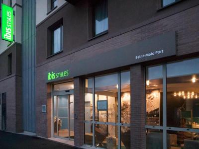 ibis Styles Saint Malo Port 9 ibis Styles Saint Malo Port 9