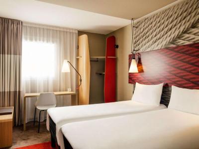 ibis Bordeaux Centre Bastide 10 ibis Bordeaux Centre Bastide 10