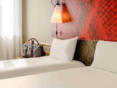 ibis Bordeaux Centre Bastide 7 ibis Bordeaux Centre Bastide 7