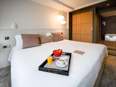 Mercure Bordeaux Lac 8 Mercure Bordeaux Lac 8