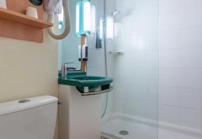 B&B HOTEL Blois Nord Vallée Maillard 10 B&B HOTEL Blois Nord Vallée Maillard 10