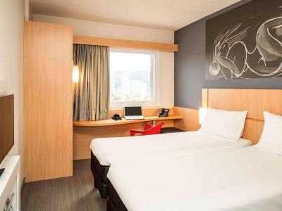 ibis Annecy Centre Vieille Ville 9 ibis Annecy Centre Vieille Ville 9