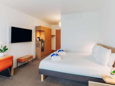 Novotel Venezia Mestre Castellana Hotel 8 Novotel Venezia Mestre Castellana Hotel 8