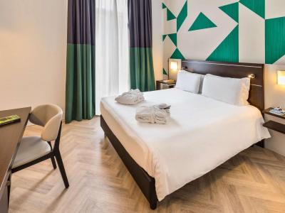 Mercure Napoli Centro Angioino Hotel 6 Mercure Napoli Centro Angioino Hotel 6