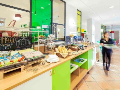 Ibis Styles Napoli Garibaldi Hotel 3 Ibis Styles Napoli Garibaldi Hotel 3
