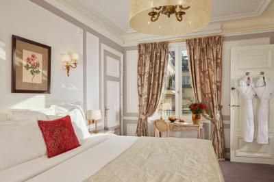 Hôtel Regina Louvre Paris 8 Hôtel Regina Louvre Paris 8