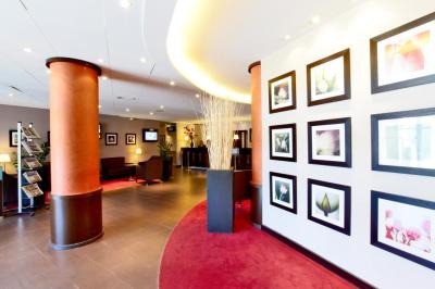 Golden Tulip Paris CDG Airport Hotel 8 Golden Tulip Paris CDG Airport Hotel 8