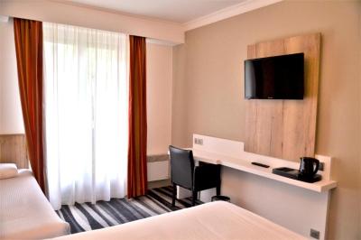Kyriad Hotel Tours Centre 2 Kyriad Hotel Tours Centre 2