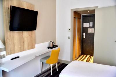 Kyriad Hotel Tours Centre 7 Kyriad Hotel Tours Centre 7