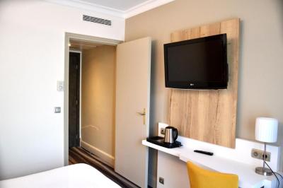 Kyriad Hotel Tours Centre 3 Kyriad Hotel Tours Centre 3