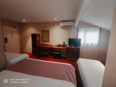 Kyriad Nîmes Ouest A9 9 Kyriad Nîmes Ouest A9 9
