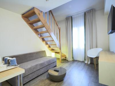 Kyriad Paris 18 2 Kyriad Paris 18 2