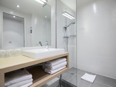 Kyriad Paris 18 8 Kyriad Paris 18 8