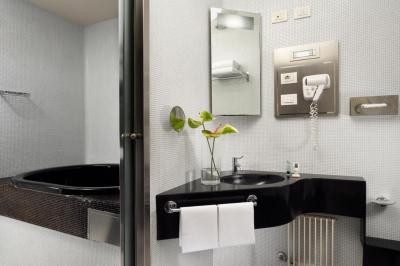 UNA HOTELS Vittoria Firenze 6 UNA HOTELS Vittoria Firenze 6