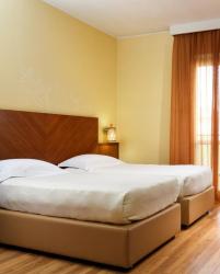 UNA HOTELS Mediterraneo Milano 8 UNA HOTELS Mediterraneo Milano 8