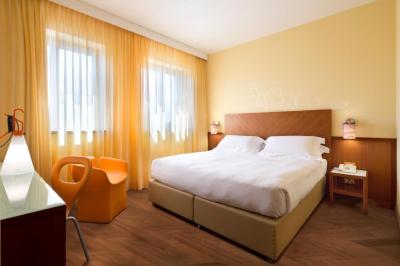 UNA HOTELS Mediterraneo Milano 3 UNA HOTELS Mediterraneo Milano 3
