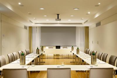 UNA HOTELS Century Milano 9 UNA HOTELS Century Milano 9