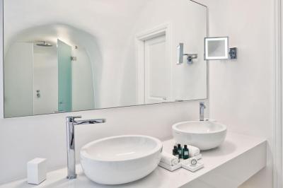 Canaves Oia Suites - Small Luxury Hotels of the World 6 Canaves Oia Suites - Small Luxury Hotels of the World 6